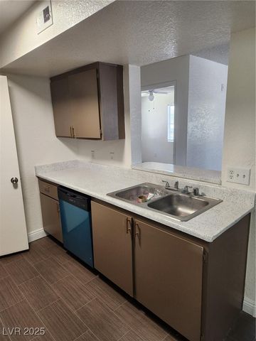 5261 Mission Carmel Lane 204, Las Vegas, NV 89107