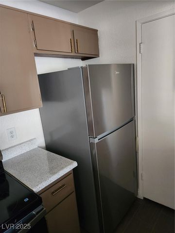 5261 Mission Carmel Lane 204, Las Vegas, NV 89107