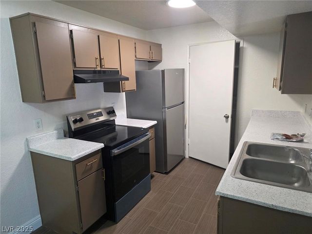 5261 Mission Carmel Lane 204, Las Vegas, NV 89107