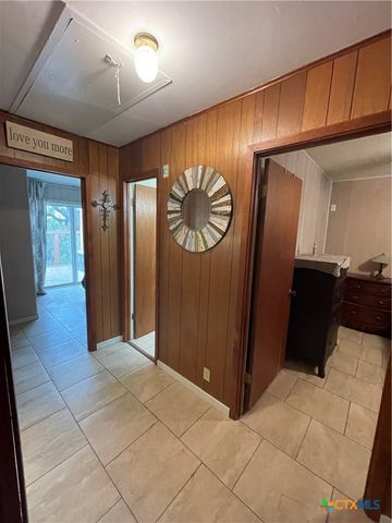 1221 Hallmark, Canyon Lake, TX 78133