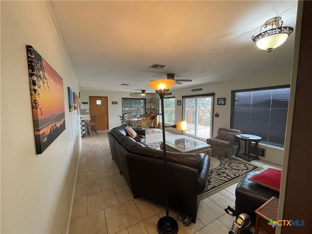 1221 Hallmark, Canyon Lake, TX 78133