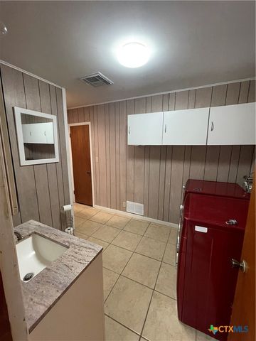 1221 Hallmark, Canyon Lake, TX 78133