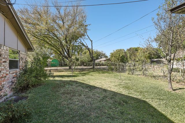 602 San Pedro Street, Grand Prairie, TX 75051