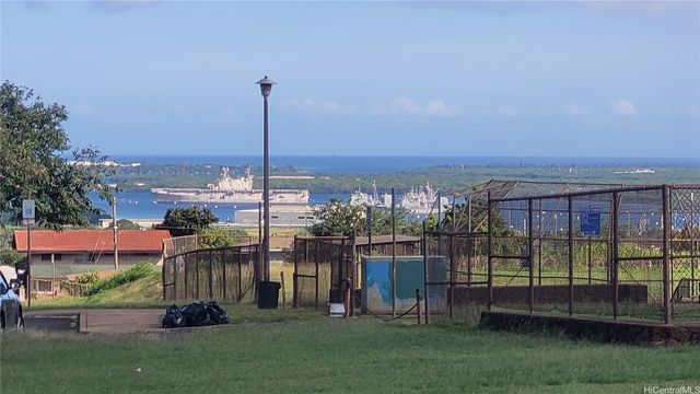 94-1412 Kulewa Loop 38F, Waipahu, HI 96797