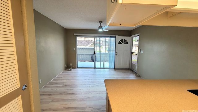 94-1412 Kulewa Loop 38F, Waipahu, HI 96797