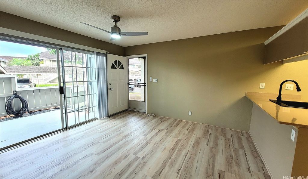 94-1412 Kulewa Loop 38F, Waipahu, HI 96797
