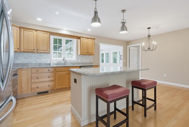 42 Iris Lane, Loudon, NH 03307