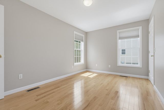 42 Iris Lane, Loudon, NH 03307