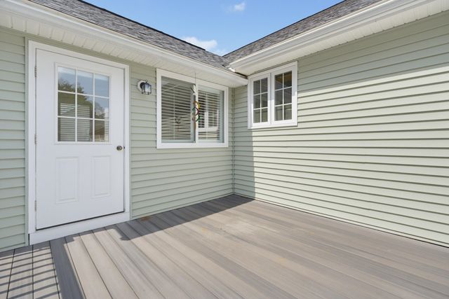 42 Iris Lane, Loudon, NH 03307