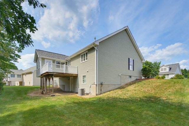 42 Iris Lane, Loudon, NH 03307