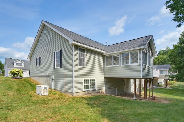 42 Iris Lane, Loudon, NH 03307