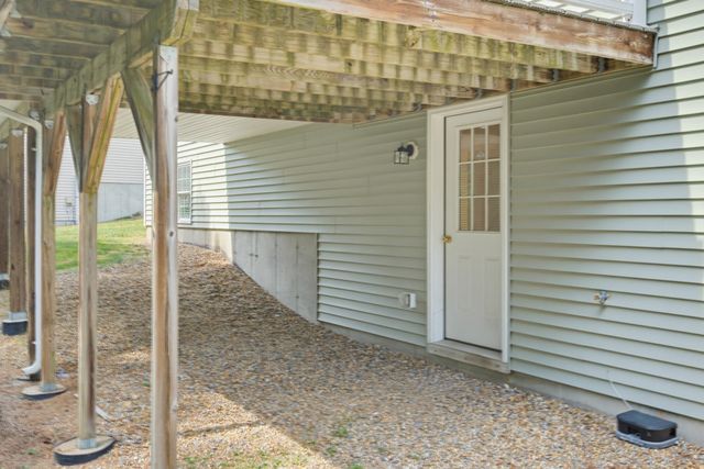 42 Iris Lane, Loudon, NH 03307
