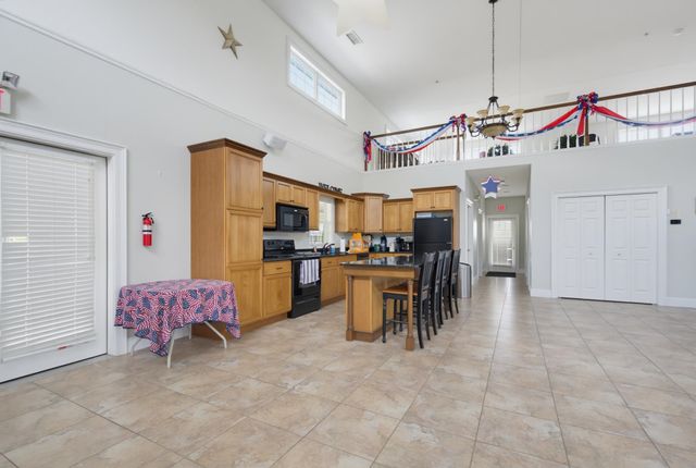 42 Iris Lane, Loudon, NH 03307