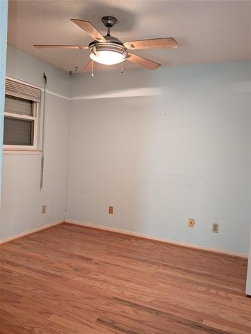 8402 Seawall Boulevard 4, Galveston, TX 77554