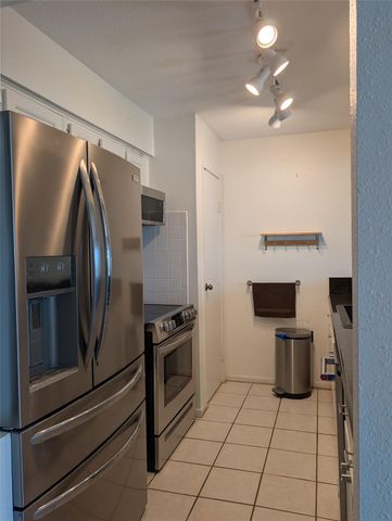8402 Seawall Boulevard 4, Galveston, TX 77554