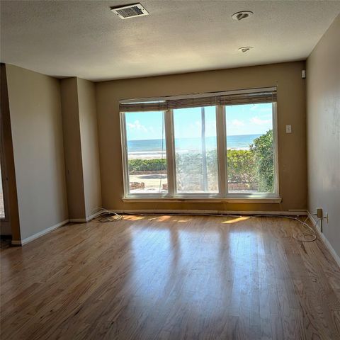 8402 Seawall Boulevard 4, Galveston, TX 77554