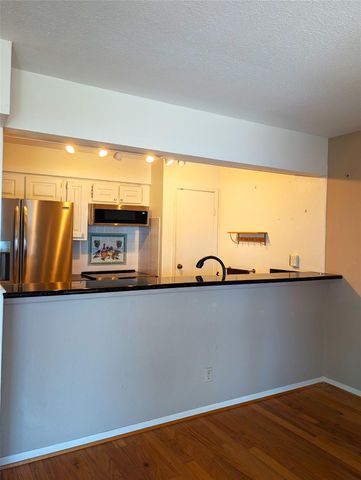8402 Seawall Boulevard 4, Galveston, TX 77554