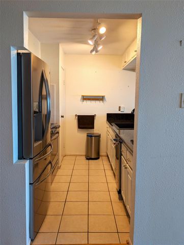 8402 Seawall Boulevard 4, Galveston, TX 77554