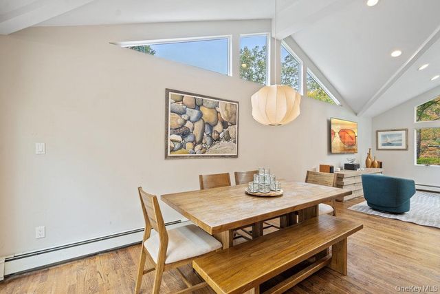 33 Dogwood Lane, Locust Valley, NY 11560