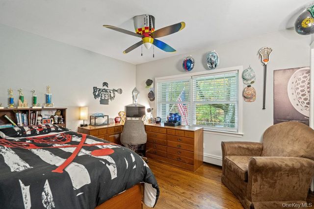 33 Dogwood Lane, Locust Valley, NY 11560