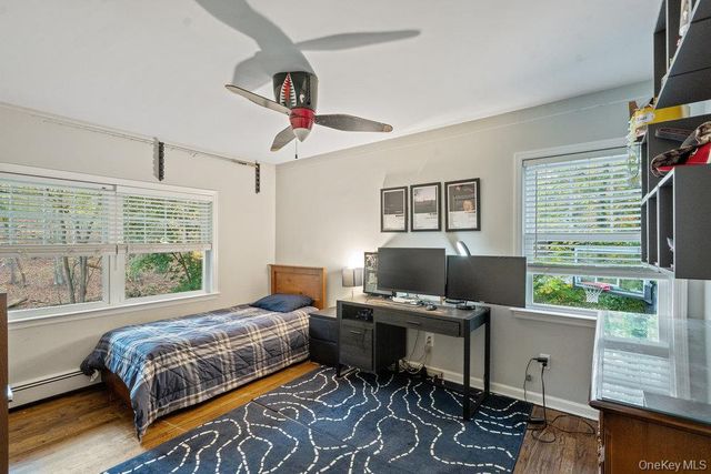 33 Dogwood Lane, Locust Valley, NY 11560