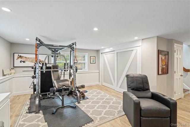 33 Dogwood Lane, Locust Valley, NY 11560