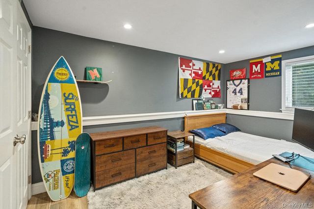 33 Dogwood Lane, Locust Valley, NY 11560