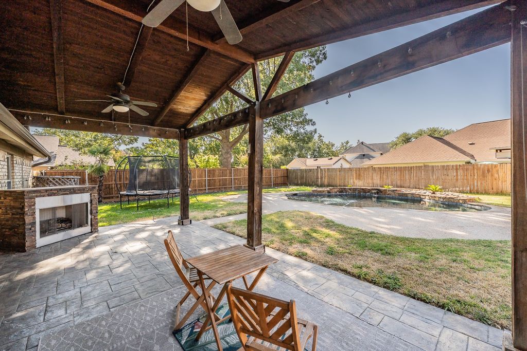 7536 Oak Park Drive, North Richland Hills, TX 76182 — photo 2