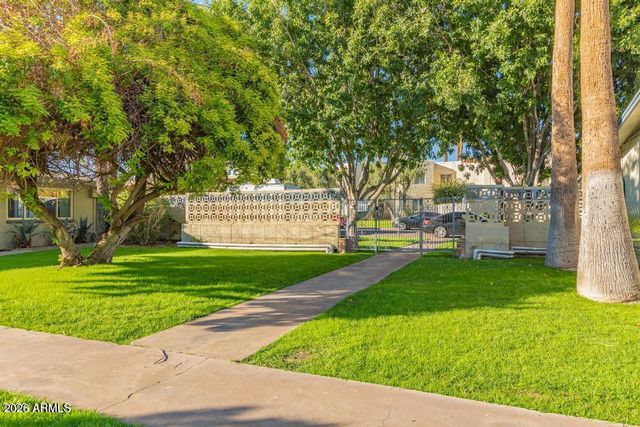 6841 E 2ND Street 4, Scottsdale, AZ 85251