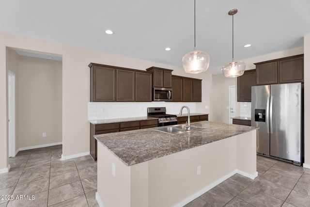 345 W SATINKA Drive, San Tan Valley, AZ 85140