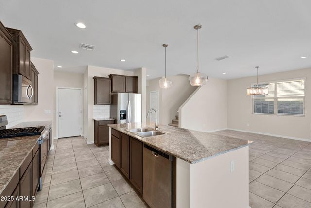 345 W SATINKA Drive, San Tan Valley, AZ 85140