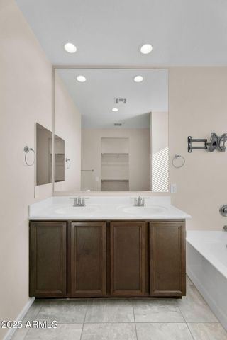 345 W SATINKA Drive, San Tan Valley, AZ 85140