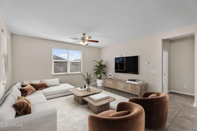 345 W SATINKA Drive, San Tan Valley, AZ 85140