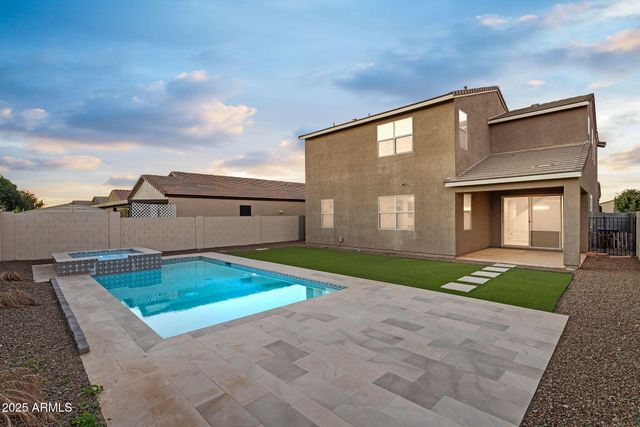 345 W SATINKA Drive, San Tan Valley, AZ 85140