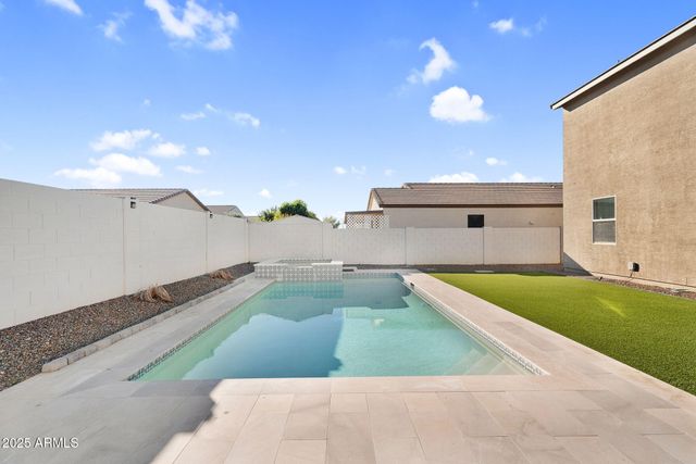 345 W SATINKA Drive, San Tan Valley, AZ 85140