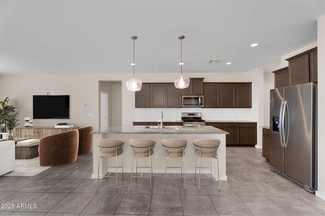 345 W SATINKA Drive, San Tan Valley, AZ 85140