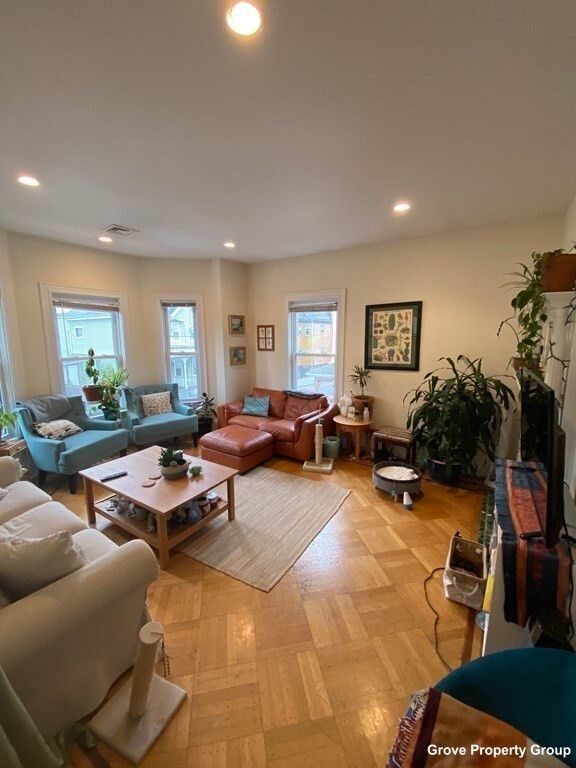 6 Westerly Rd 2, Boston, MA 02130