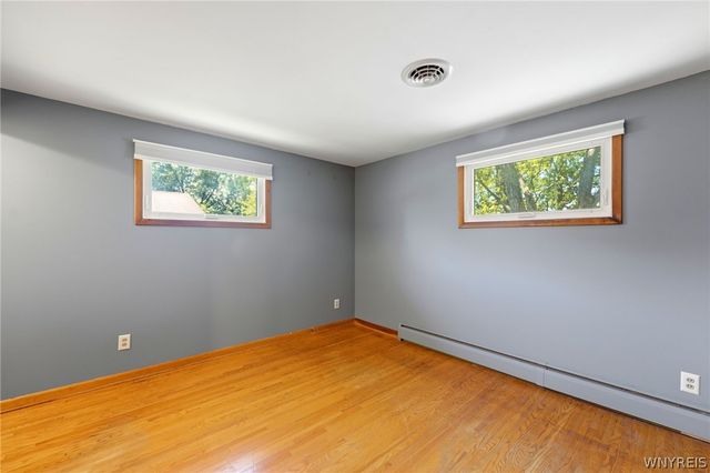 10 Cottonwood Drive, Amherst, NY 14221