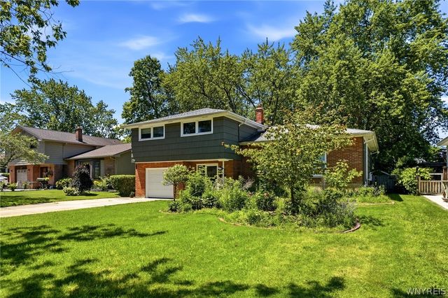 10 Cottonwood Drive, Amherst, NY 14221