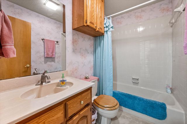 5203 Thunderbird Trail, De Cordova, TX 76049