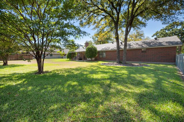 5203 Thunderbird Trail, De Cordova, TX 76049