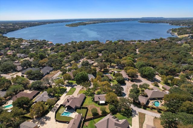 5203 Thunderbird Trail, De Cordova, TX 76049