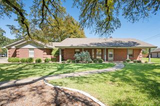 5203 Thunderbird Trail, De Cordova, TX 76049