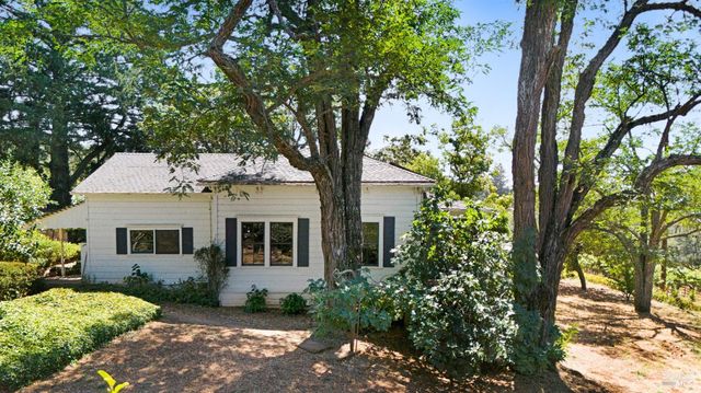 2400 Nelligan Rd, Glen Ellen, CA 95442