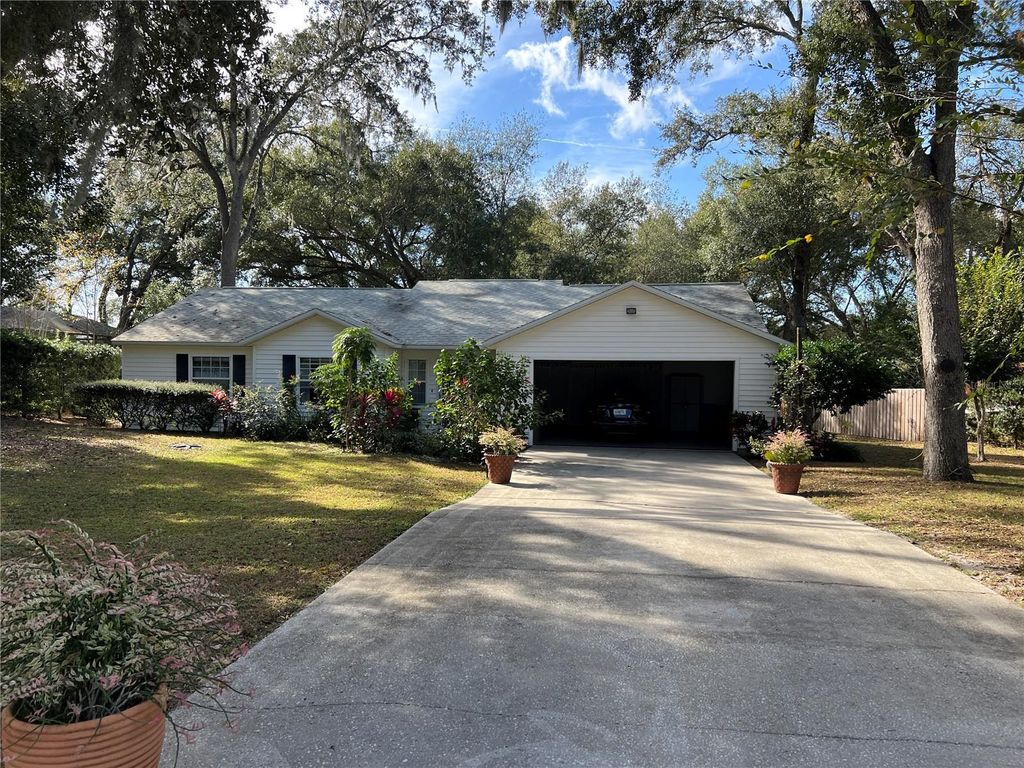 36338 W SPRING LAKE BOULEVARD, Fruitland Park, FL 34731