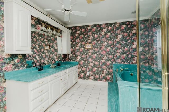 1800 Bay Tree St, Lutcher, LA 70071