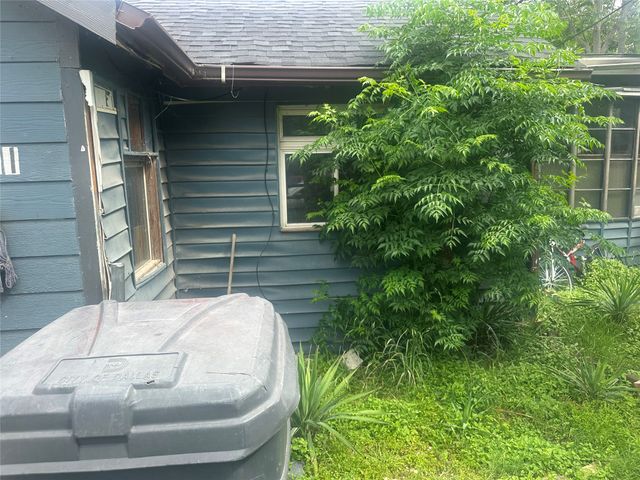 4331 Bateman Avenue, Dallas, TX 75216