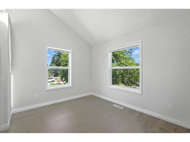 5609 Se 117TH Ave, Portland, OR 97266