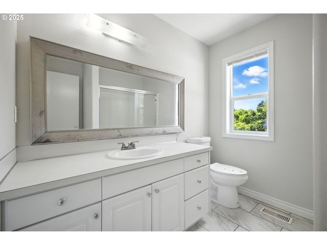 5609 Se 117TH Ave, Portland, OR 97266