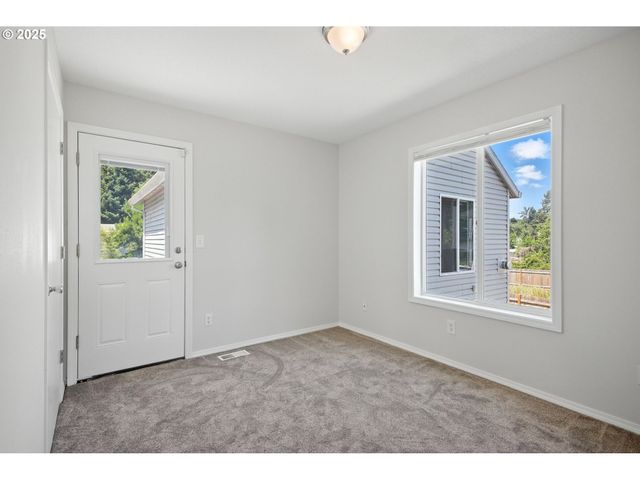 5609 Se 117TH Ave, Portland, OR 97266